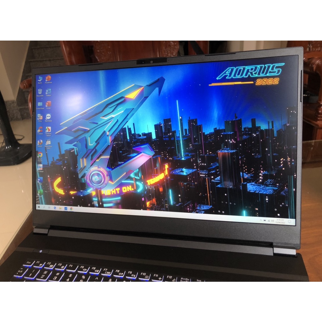 Laptop Gigabyte Gaming Aorus 7 MB Core i7 gen10 Ram 16G GTX1650Ti màn 17.3 FullHD 144hz