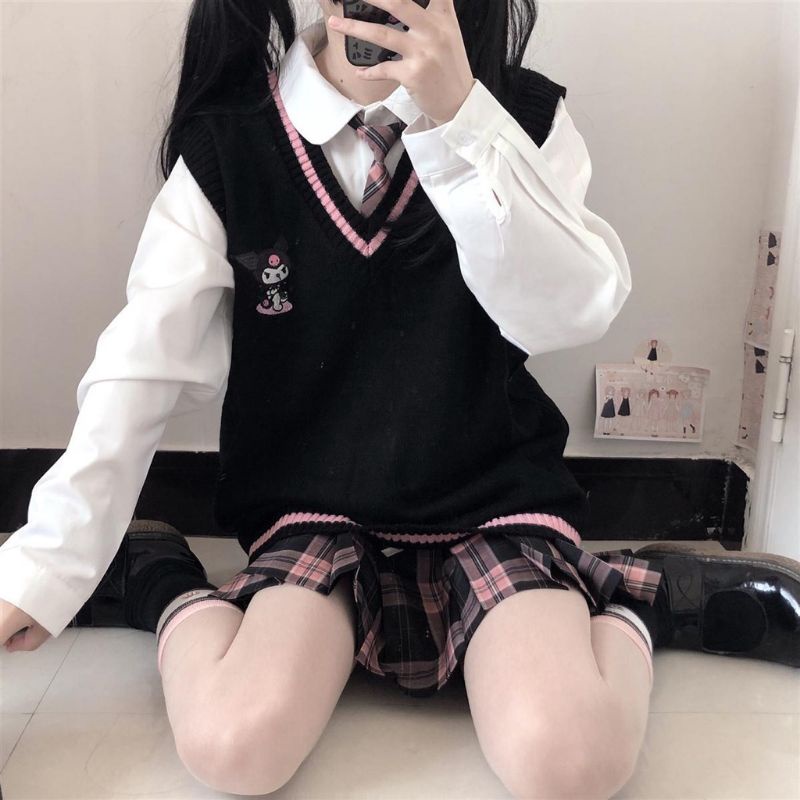 Áo len gile sweater in thêu Sanrio Kuromi đáng yêu 🧸