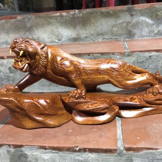 Tượng con hổ gỗ hương