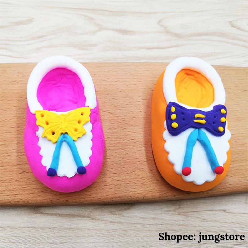 Bộ 4 khuôn bánh bao tạo hình chiếc giày cho bé, khuôn viền mũ M191