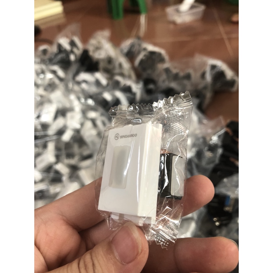 Ổ cắm nhân HDMI âm tường  chuẩn Wide lắp mặt Panasonic