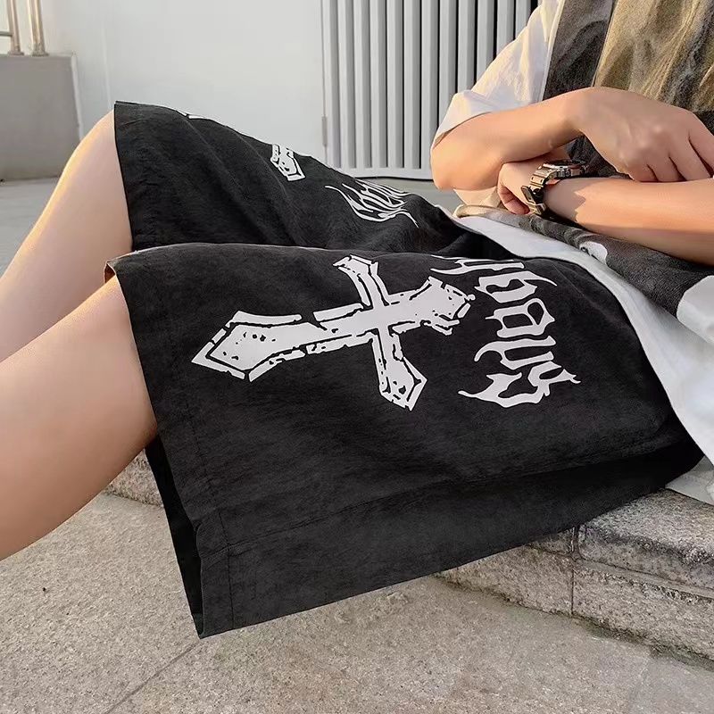 Quần ngắn ống rộng In Chữ Phong Cách Gothic Mẫu Mới Thời Trang Mùa Hè Cho Nam Và Nữ
