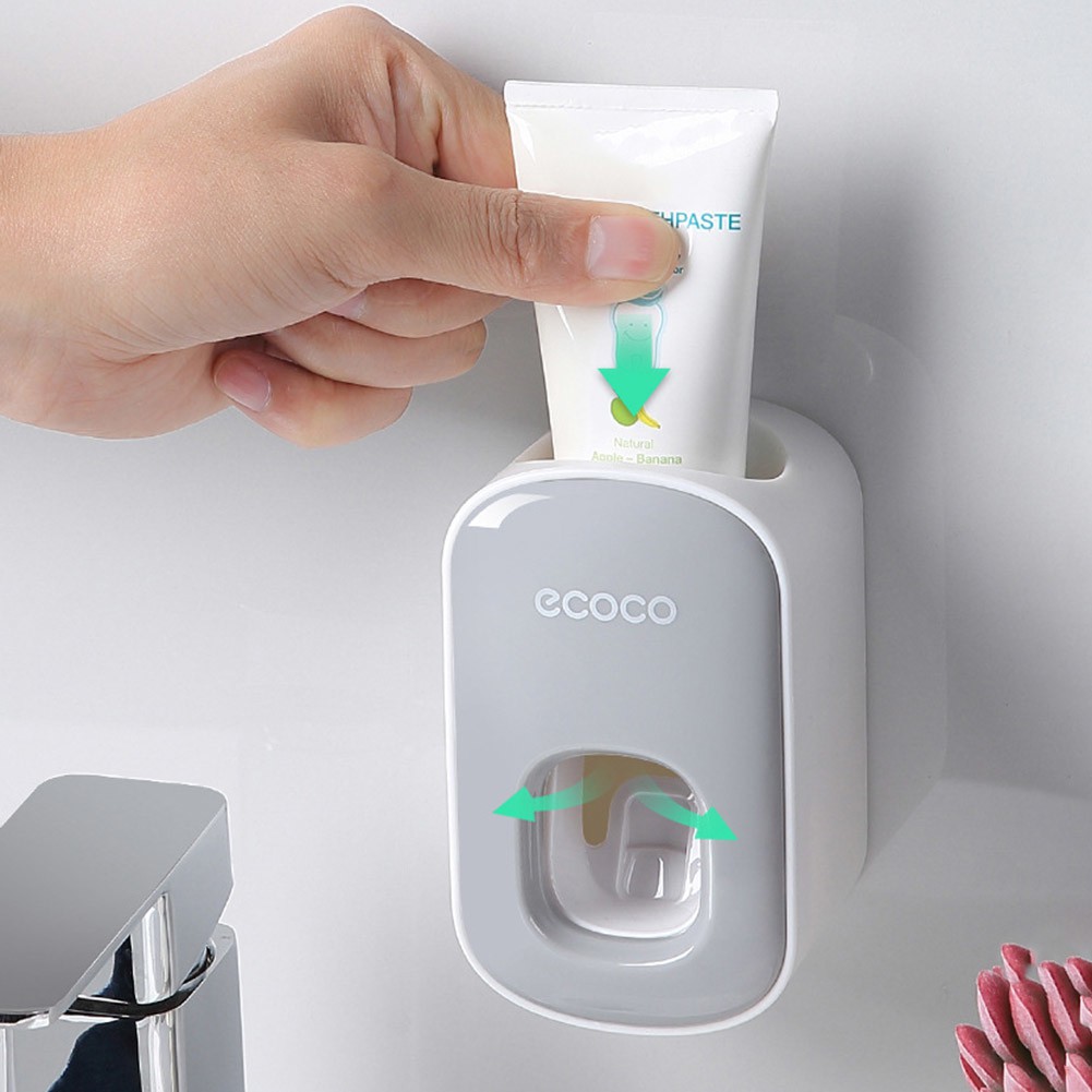 Hộp nhả kem đánh răng tự động Ecoco thiết kế thông minh, chỉ việc ấn đầu bàn chải vào là kem đánh răng tự động chảy ra