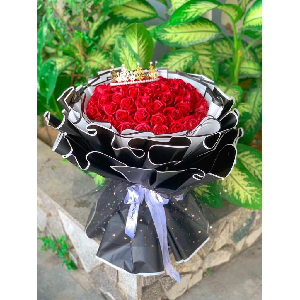 Giấy gói hoa viền trắng đen không thấm nước