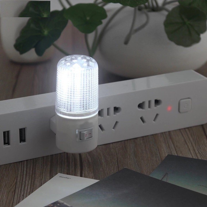 Đèn ngủ, đèn cầu thang LED 3W có công tắc tiện lợi, ánh sáng trắng dịu nhẹ
