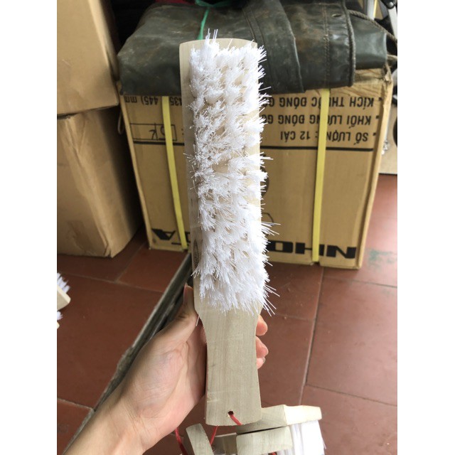 Chổi rửa xe cán gỗ cước trắng