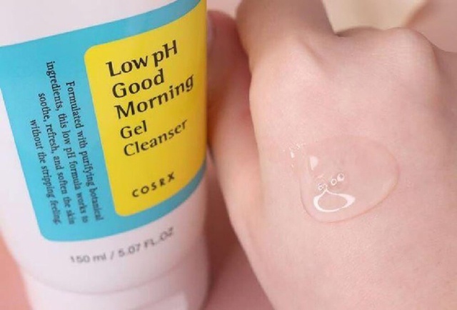 Sữa rửa mặt Dạng Gel Cosrx Low pH Good Morning Gel Cleanser 150ml