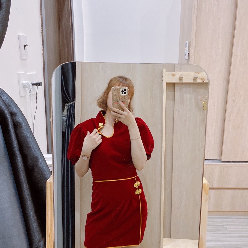 SET CROPTOP NHUNG ĐỎ CỔ TÀU VIỀN VÀNG [ ảnh thật shop tự chụp ] chất đẹp hàng chuẩn Shop | BigBuy360 - bigbuy360.vn