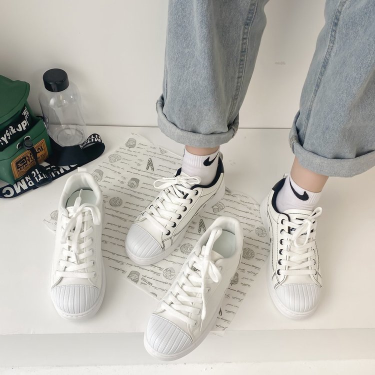 Fashionable Round Head Cross Strap Comfortable Flat Sneaker for Women