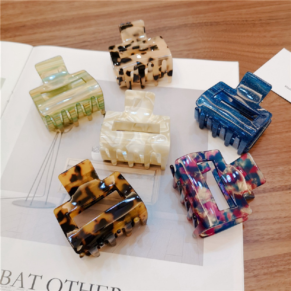 Kẹp tóc càng cua đơn giản thời trang cho nữ