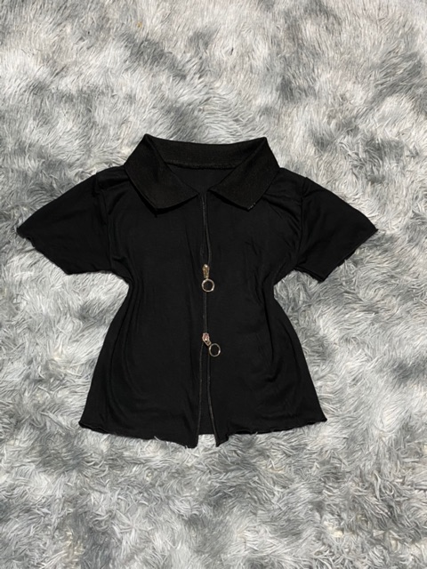 Áo khoá kéo 2 đầu cổ bẻ tay ngắn