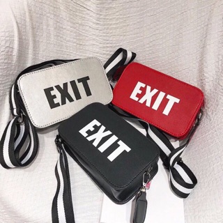 Túi hộp đeo chéo exit cá tính