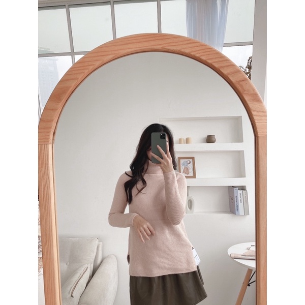 áo len cổ lọ xẻ vạt be/đen