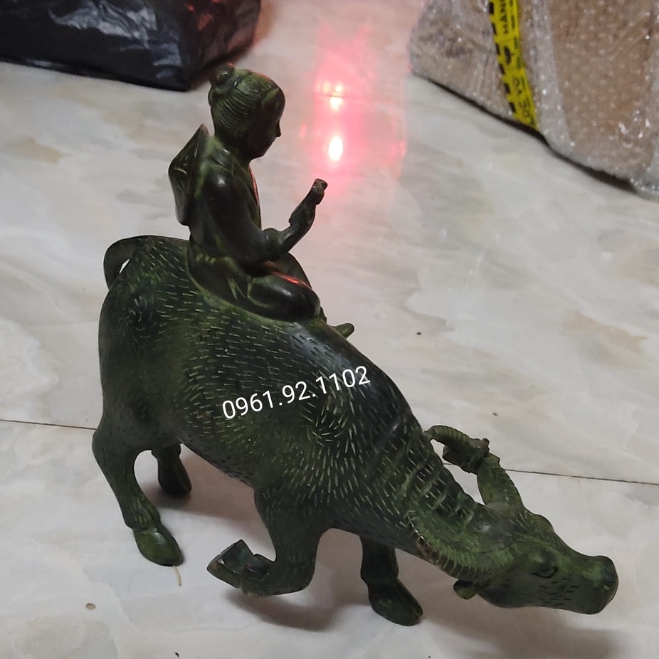 Tượng Cậu bé Đồng tử cưỡi trâu bằng đồng phong thủy cậu bé cưỡi trâu,mục đồng bằng đồng xanh