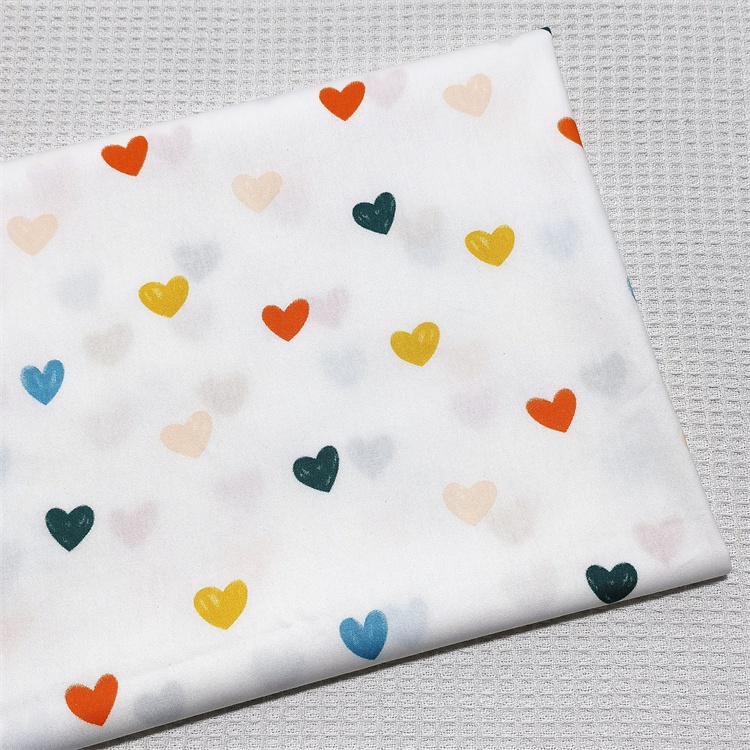 Tấm Vải cotton 60 '' / 160 cm Họa Tiết Trái Tim Nhiều Màu Sắc Dùng May Đồ Em Bé