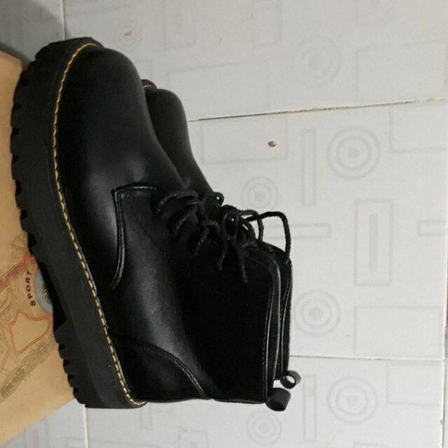 Giày BOOTS BASIC cổ cao đế 4cm chất da cao cấp hai màu nâu/đen