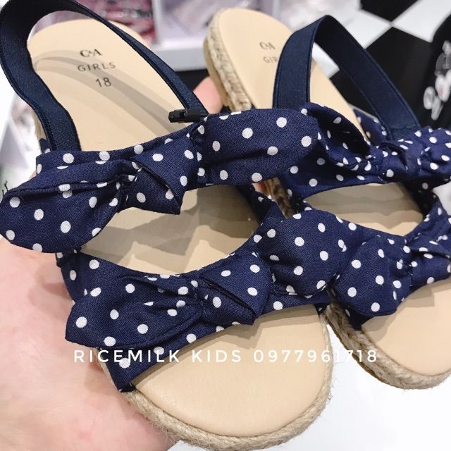 Sandal nơ xanh chấm bi C&amp;A xuất dư xịn cho bé gái