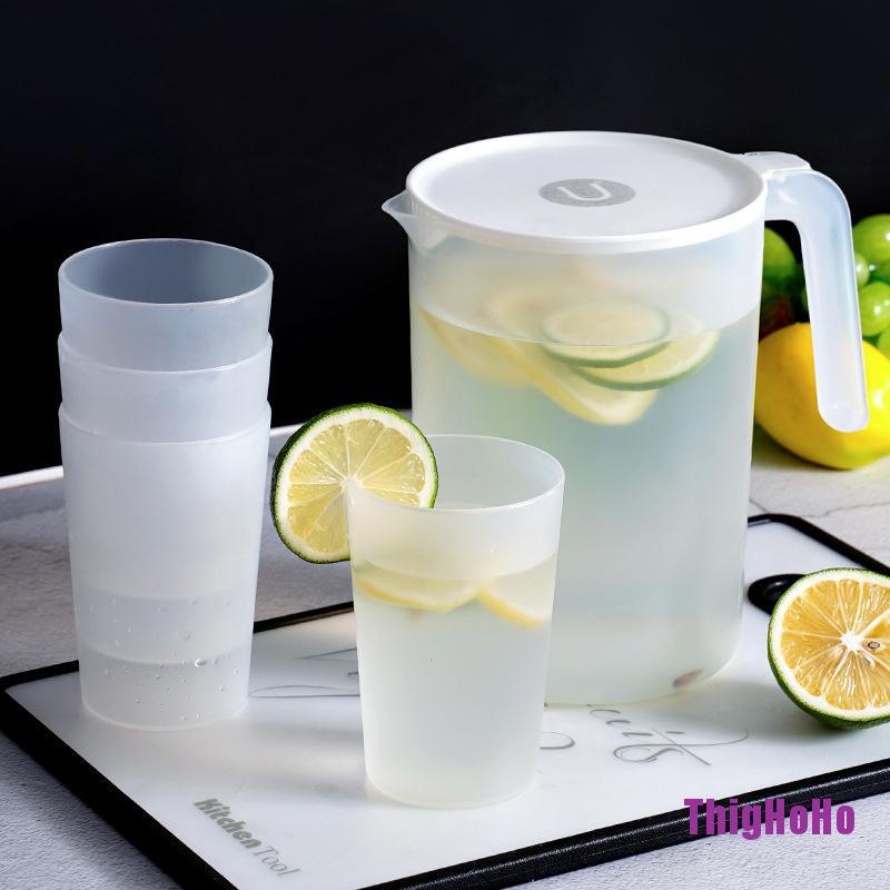 Bình đựng nước bằng nhựa dung tích lớn thiết kế tiện dụng cho gia đình