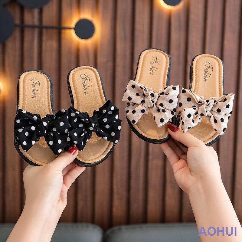 Dép đế mềm chống trượt kiểu dáng dễ thương thời trang dành cho mẹ và bé
