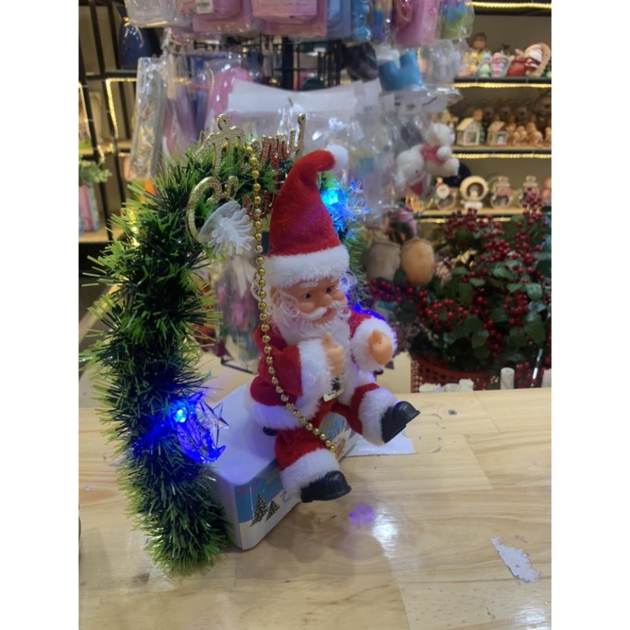 Đồ chơi ông già noel ngồi vòng nguyệt quế- Quà tặng giáng sinh cho bé yêu