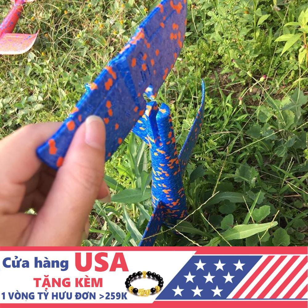 Máy bay bằng xốp