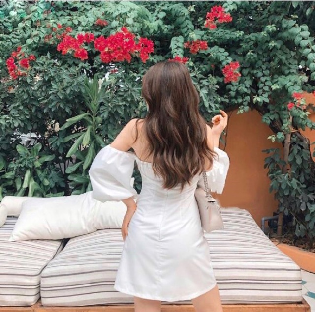 Đầm trắng kate tay lỡ trễ vai