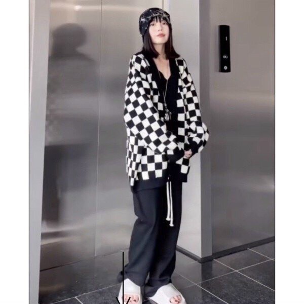 Khoác Cardigan Bàn Cờ from thụng cá tính nữ  Áo phông form rộng tay dài bồng cá tính đường phố 21409