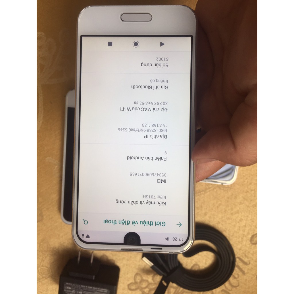 Điện thoại SHARP AQUOS R COMPACT 701SH