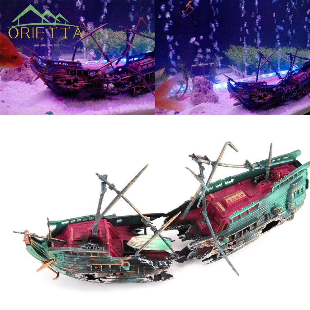 Mô hình tàu đắm bằng nhựa dùng để trang trí bể nuôi cá cảnh