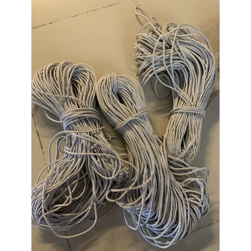 Dây dù đan chiếu trúc