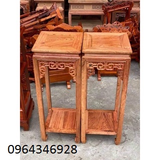 Đôn vuông gỗ hương đá kích thước cao 80 cm đường kính mặt vuông 30 cm.