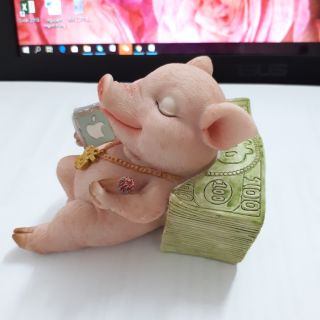 Heo con may mắn
