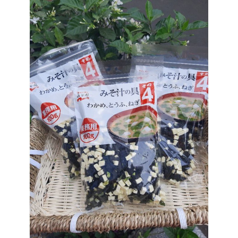 Rong biển wakame đậu phụ khô gói 100g (Date T11.2022)