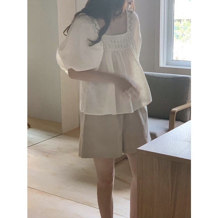 Áo Kiểu Tay Phồng Cổ Vuông Phối Ren Rỗng Kiểu Pháp Thiết Kế Ngọt Ngào Cho Nữ