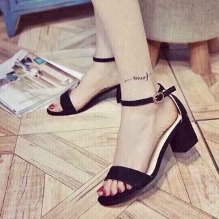 Sandal quai ngang