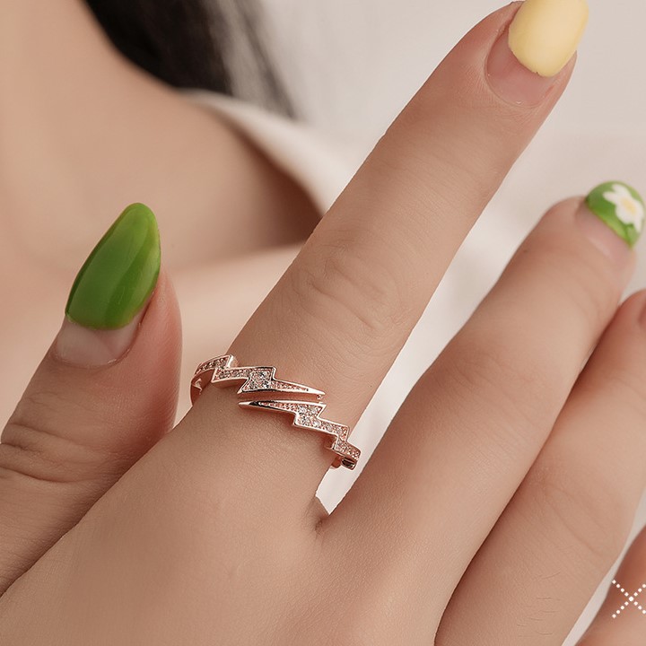 Nhẫn đính đá zircon thời trang hàn quốc hình tia chớp