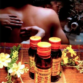 Dầu xoa bóp Huế (Huế massage oil)