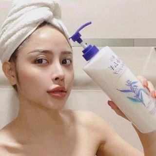 Sữa tắm hatomugi hạt ý dĩ 800ml