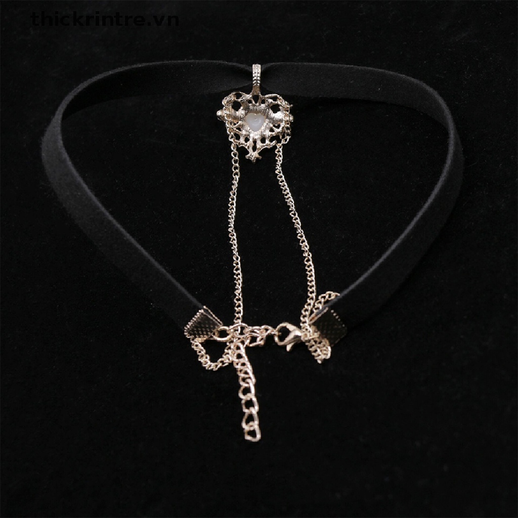 Vòng cổ choker nhung đen mặt hình trái tim làm quà tặng cho nữ