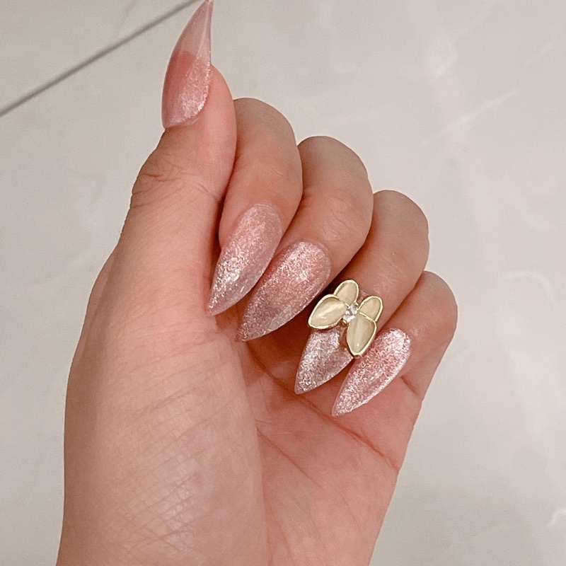 Nailbox móng úp thiết kế móng mắt mèo kim cương đính charm  inbox chọn form chọn size  đầy đủ phụ kiện CÓ NO