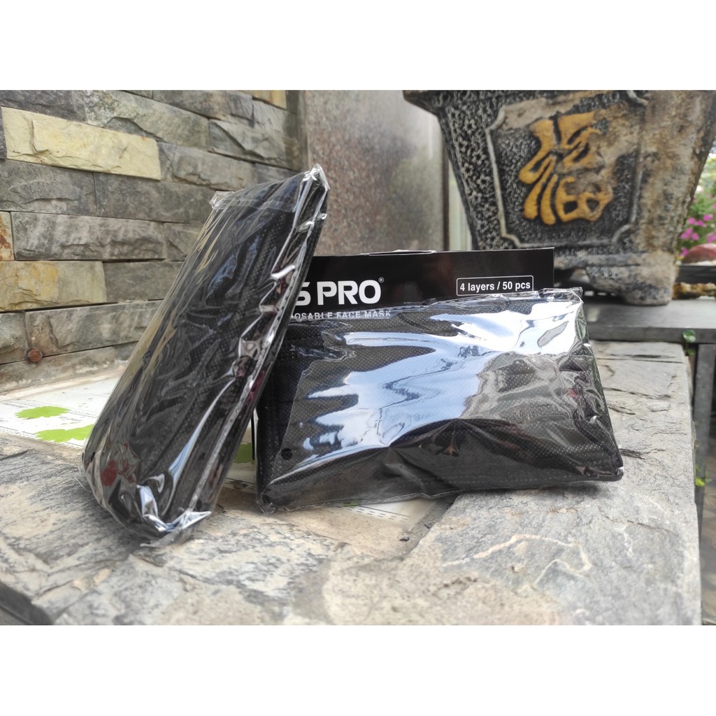 Khẩu Trang Y Tế XS PRO 4 Lớp Màu Đen (Hộp 50 Cái)
