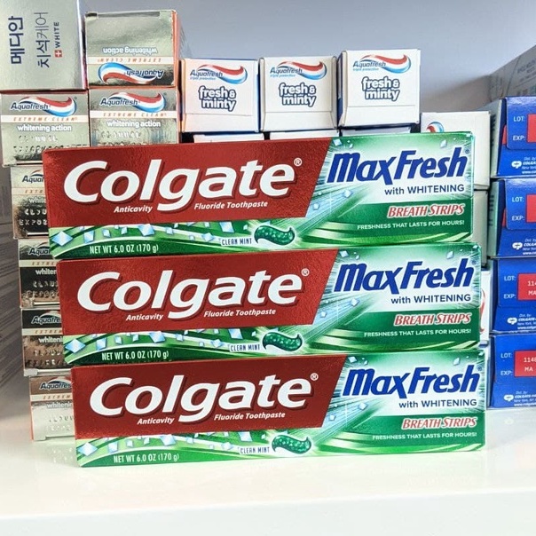 Kem đánh răng thơm miệng trắng răng Mỹ COLGATE Maxfresh With Whitening Clean Mint 170g (Colgate Mỹ Xanh Lá)