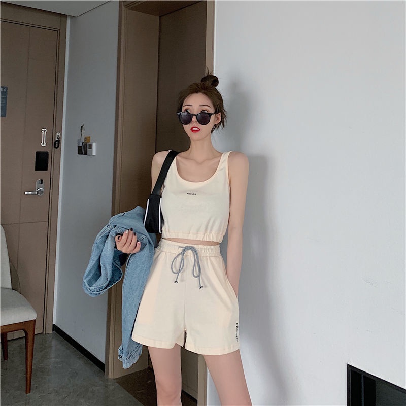 Bộ đồ thể thao hai mảnh áo sát nách phối quần short thời trang mùa hè 2020 cho bạn gái