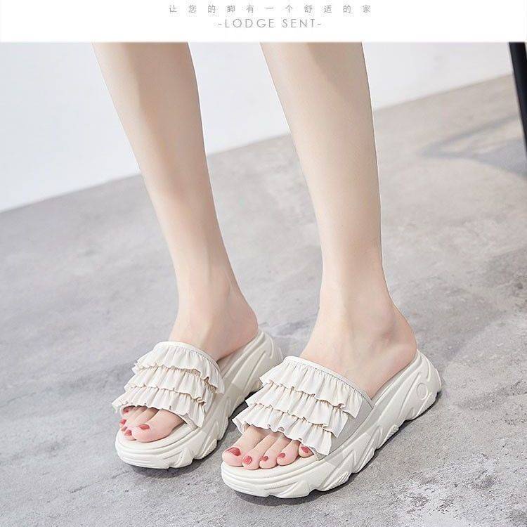 Dép Sandal Đế Dày Tăng Chiều Cao Đính Hoa Thời Trang Mùa Hè Phong Cách Mới