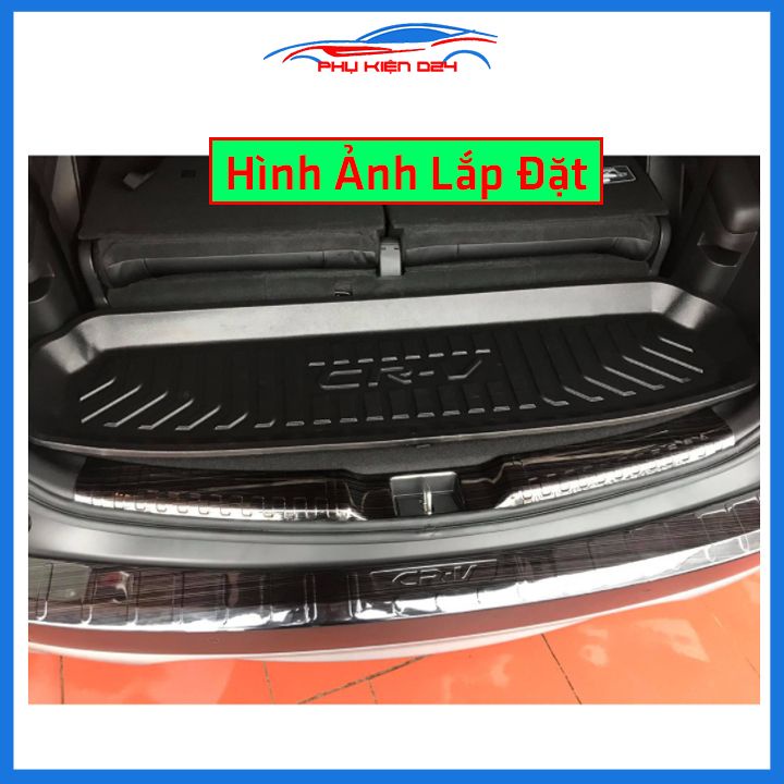 Ốp chống trầy cốp Honda CRV 2018-2019-2020-2021 thép không gỉ vân titan bảo vệ xe chống va đập