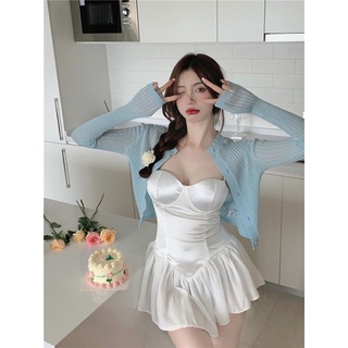 Đầm Hai Dây Trắng Muốt Xoè Đuôi Cá Phi Lụa Phối Voan