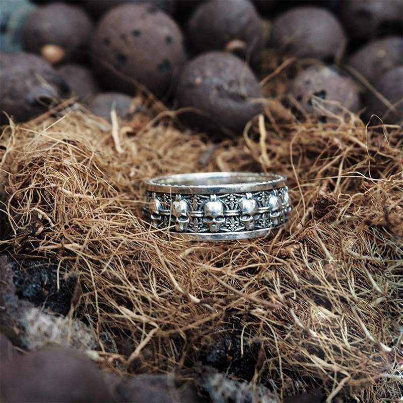 Nhẫn Hình Đầu Lâu Phong Cách Gothic