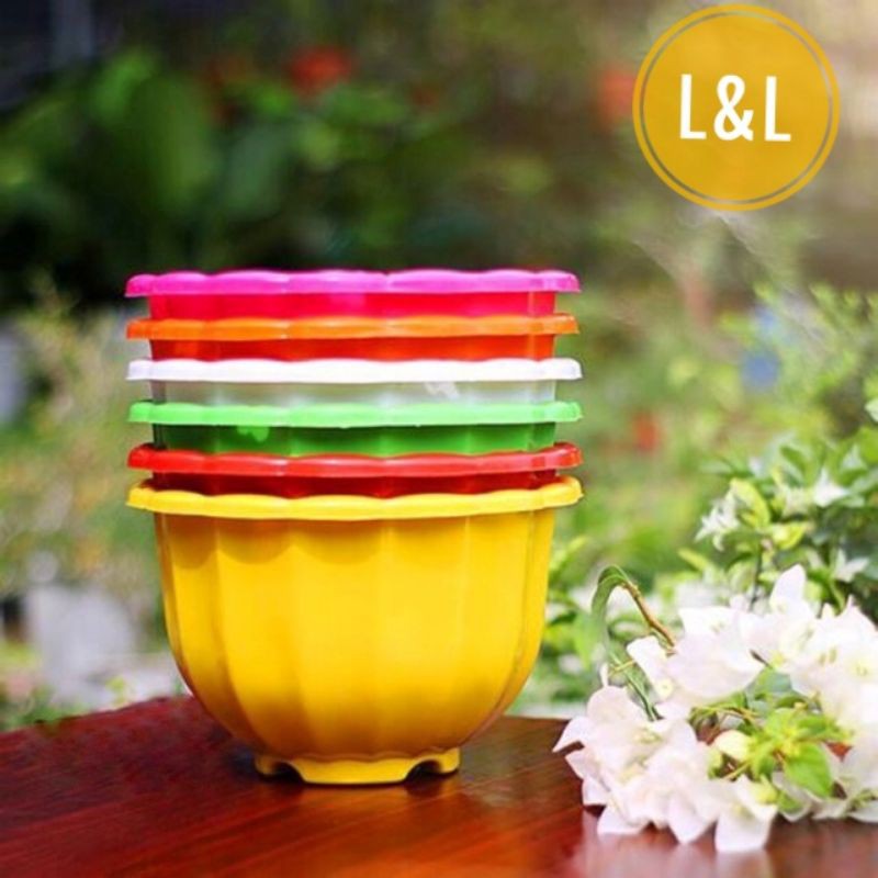 Chậu nhựa treo hình quả bí size 23x16cm trồng cây ban công, nhà hàng, quán cafe, TẶNG KÈM MÓC TREO