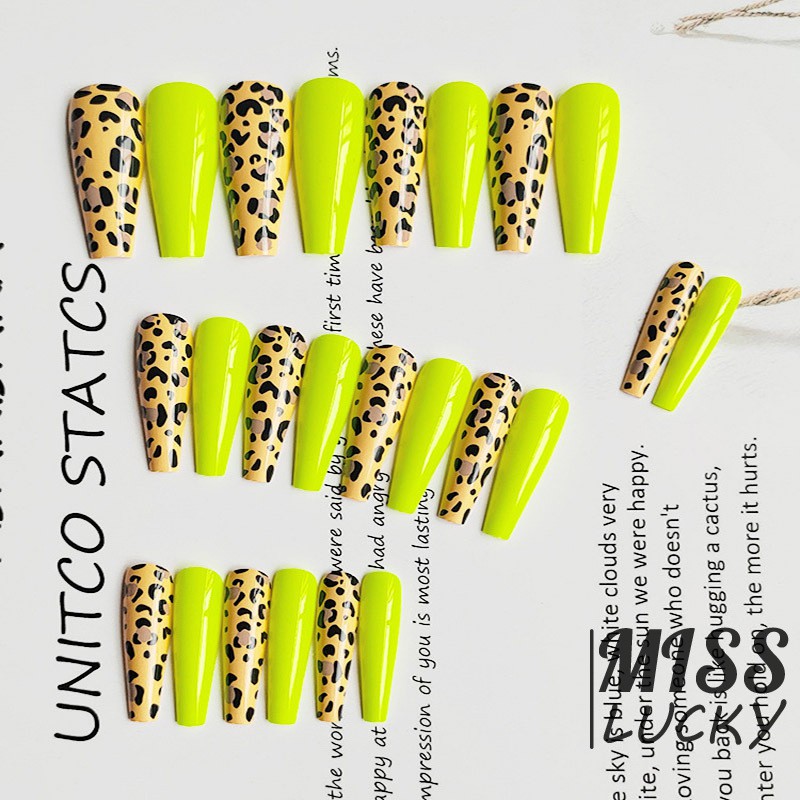 Set 24 Móng Tay Giả Thời Trang Độc Đáo Dành Cho Nữ