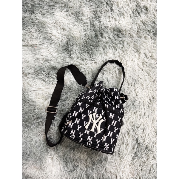 (Xuất xịn)Túi Rút .M’L’B.đen cá tính